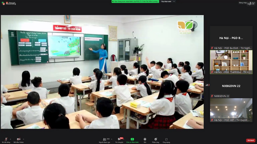 A group of children in a classroomDescription automatically generated