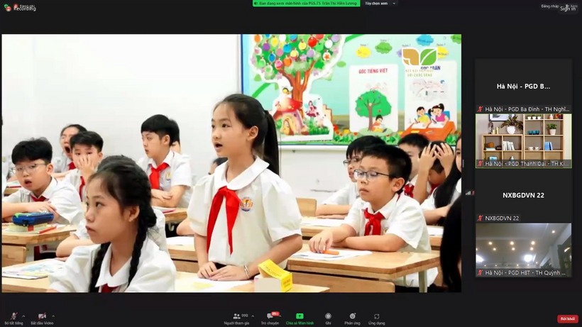 A group of children in a classroomDescription automatically generated