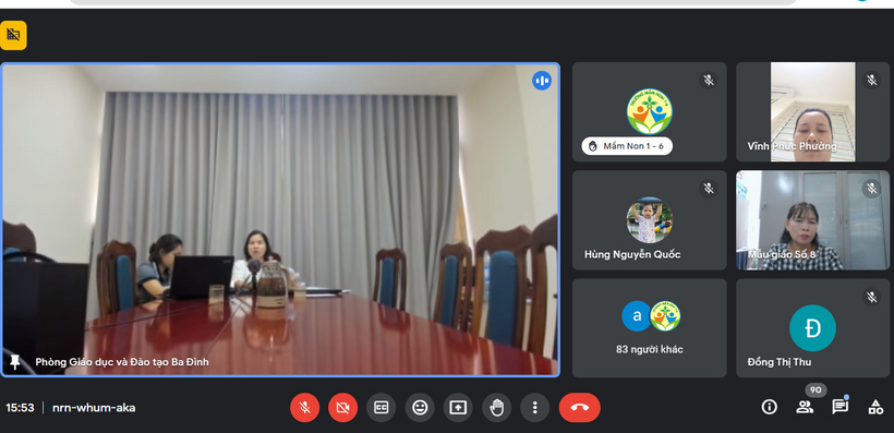 A screen shot of a video conference

Description automatically generated